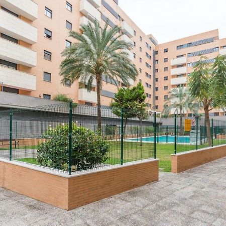 Keywise Perfect Location Next To Maria Zambrano Station, Central , Beach ,Pool And Free Parking Malaga Exterior photo